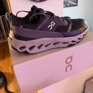 MENS 8.5 On Cloud Black and Grey Shoes